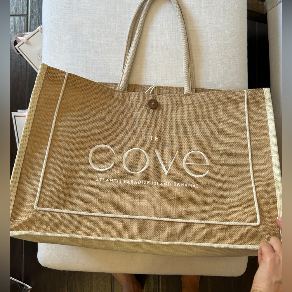 The Cove Atlantis Bahamas Jute Tote Bag